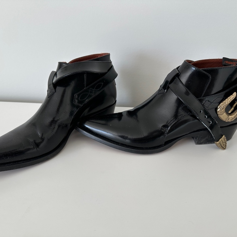 Black Leather Women’s Shoes with Gold Accent